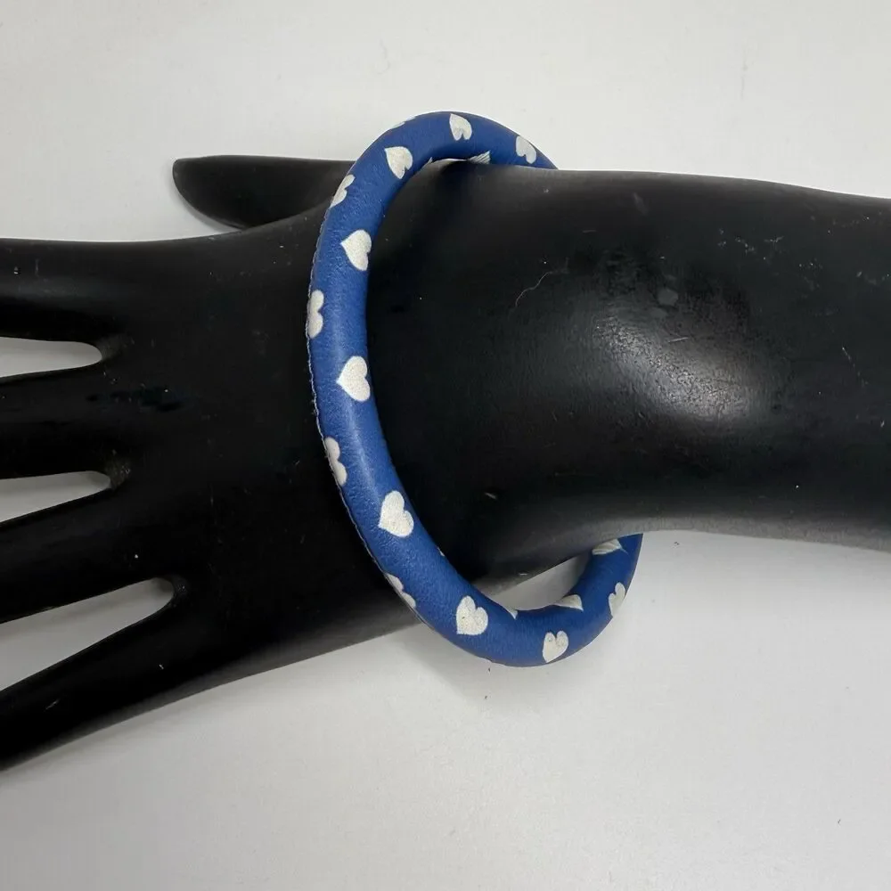 Brighton Woodstock White Heart Blue Leather Bangle Bracelet Retired Print Rare
